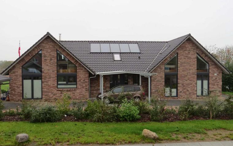 Referenz von AMBIENTE Immobilien: Bungalow 203 – Schlafzimmer mit Ankleide