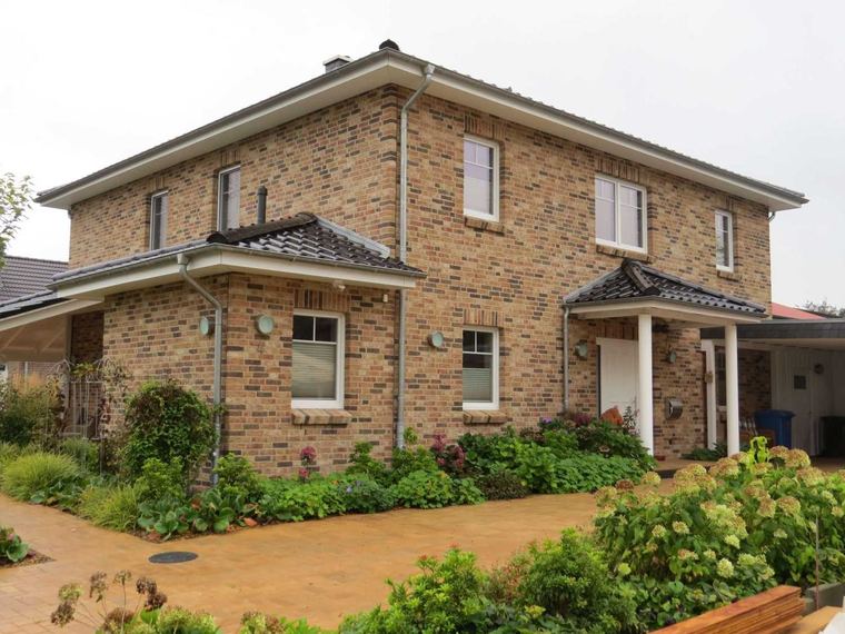 Referenz von AMBIENTE Immobilien: Stadtvilla 217