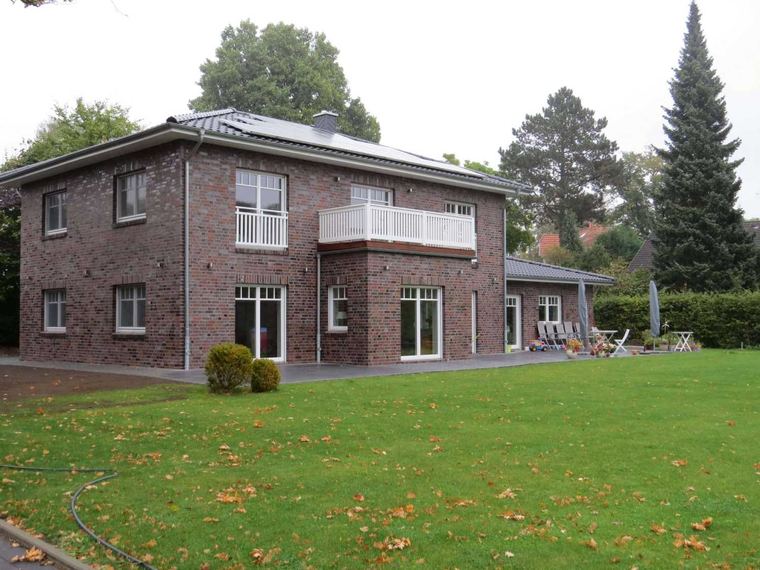 Referenz von AMBIENTE Immobilien: Mediterrane Stadtvilla 310