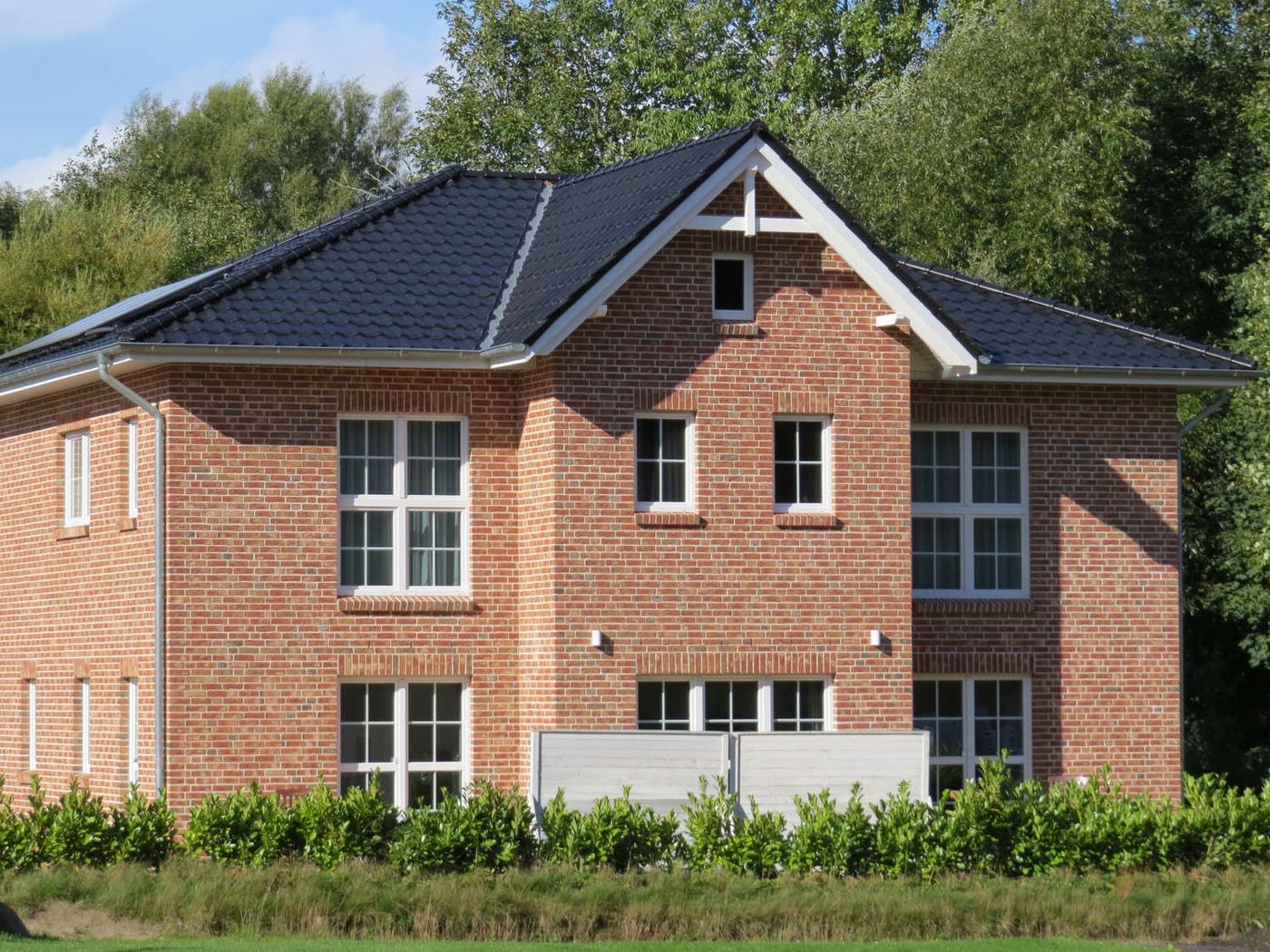 Weitere Ansicht: Stadtvilla 228 - diese Stadtvilla mit knapp 230 qm Wohnfläche bauen wir schlüsselfertig zum Festpreis ab 520.000 €